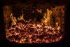 Pohled do topeniště (tento krásný oheň je dílo jiného topiče), foto: Vojtěch Beran